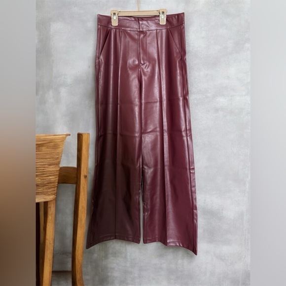 NWT Soho Apparel Burgundy Vegan Faux Leather Wide Leg Pants Size Large - Picture 1 of 6